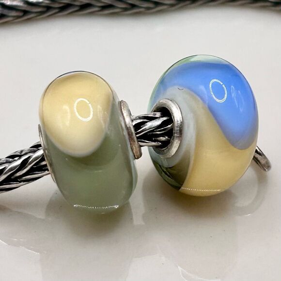 TROLLBEADS Dream Armadillo LAA 925S NEW! Blue Yellow Green $ per bead - Picture 5 of 6